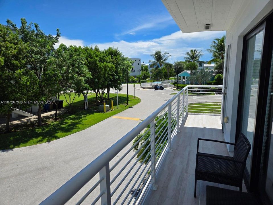 待售: $960,000 (4 贝兹, 3 浴室, 1540 平方英尺)