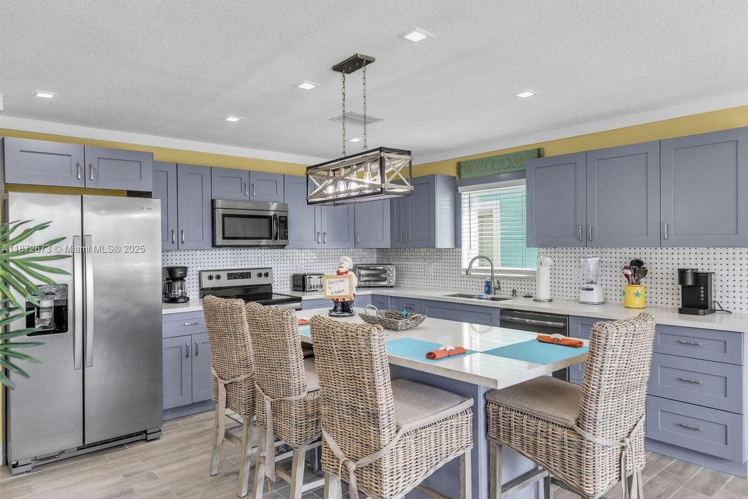 待售: $960,000 (4 贝兹, 3 浴室, 1540 平方英尺)