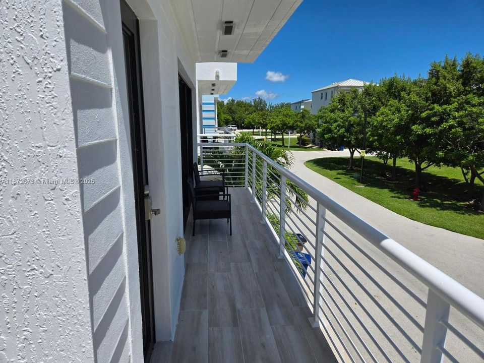 待售: $960,000 (4 贝兹, 3 浴室, 1540 平方英尺)