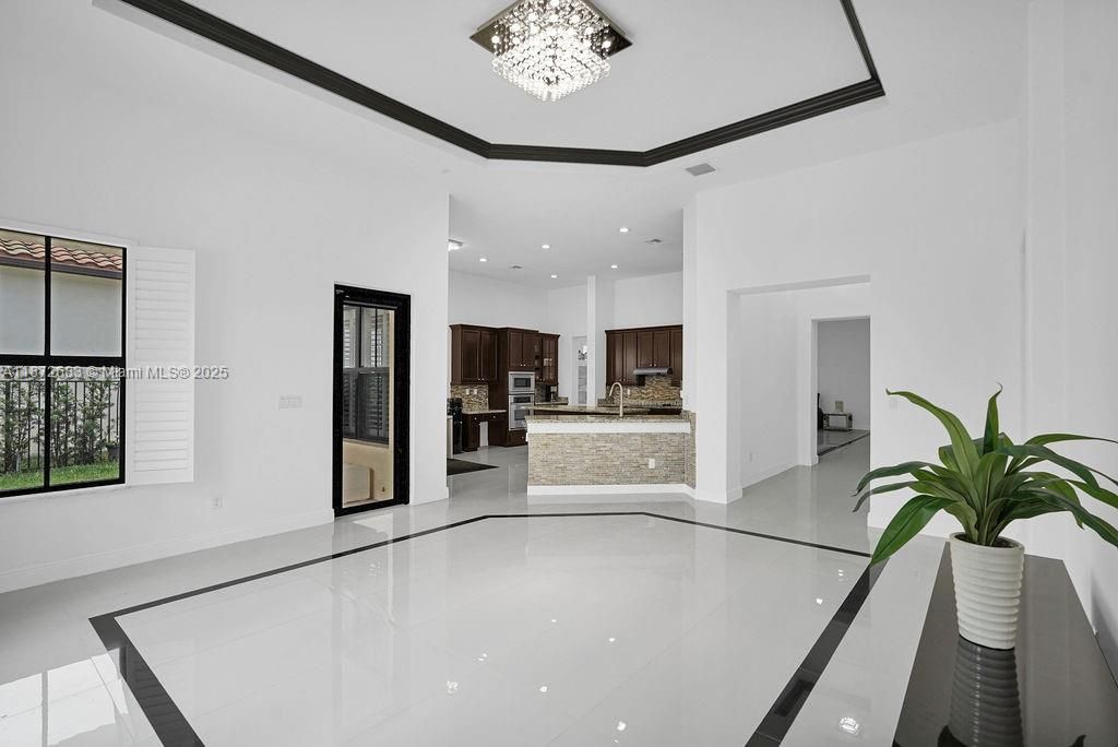 В аренду: $8,000 (3 спален, 3 ванн, 3076 Квадратных фут)