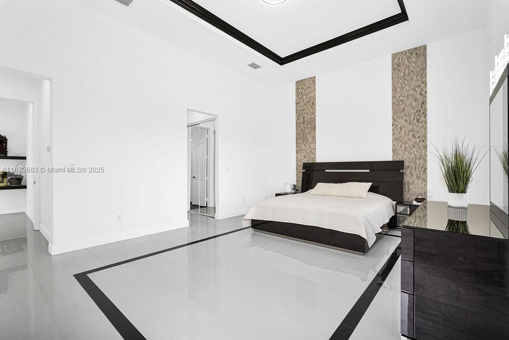 В аренду: $8,000 (3 спален, 3 ванн, 3076 Квадратных фут)