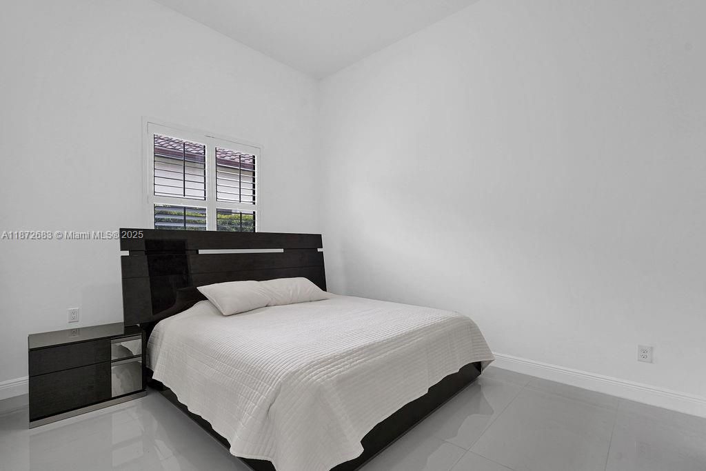 В аренду: $8,000 (3 спален, 3 ванн, 3076 Квадратных фут)