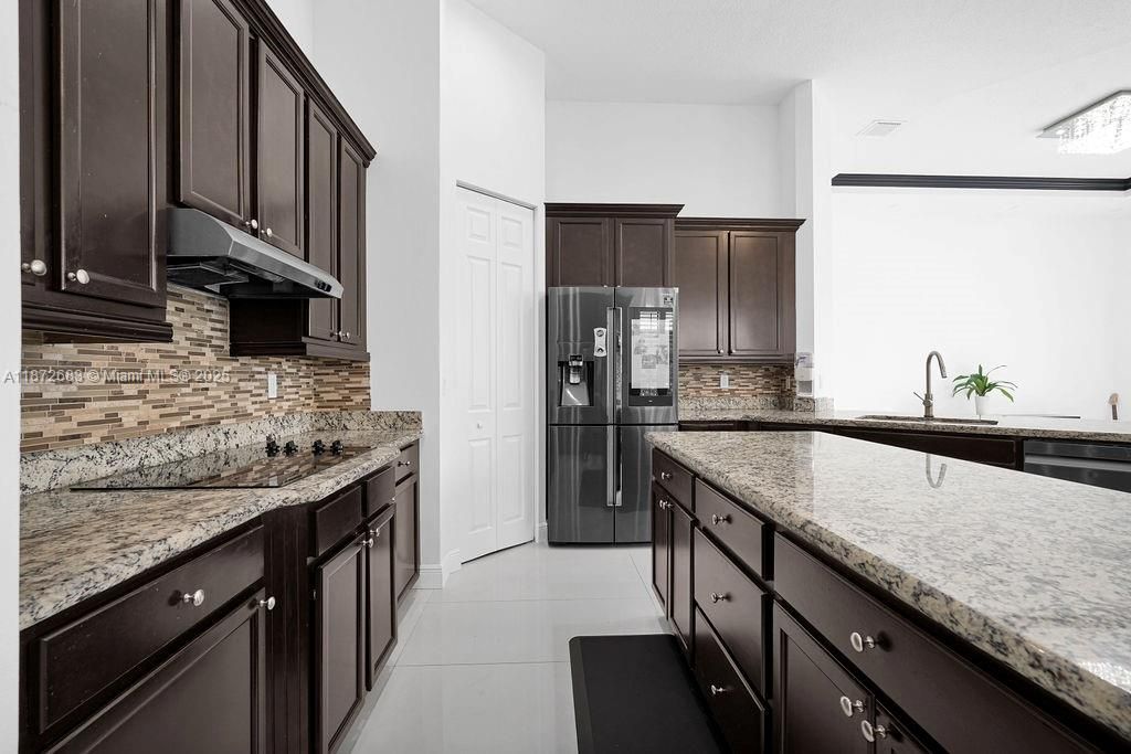 В аренду: $8,000 (3 спален, 3 ванн, 3076 Квадратных фут)