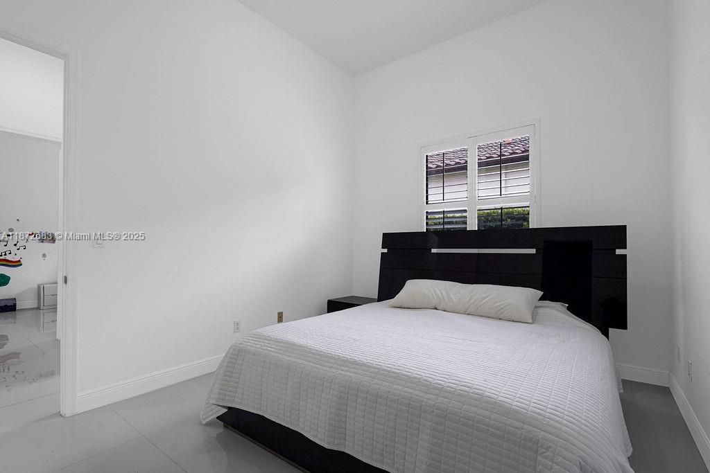 В аренду: $8,000 (3 спален, 3 ванн, 3076 Квадратных фут)