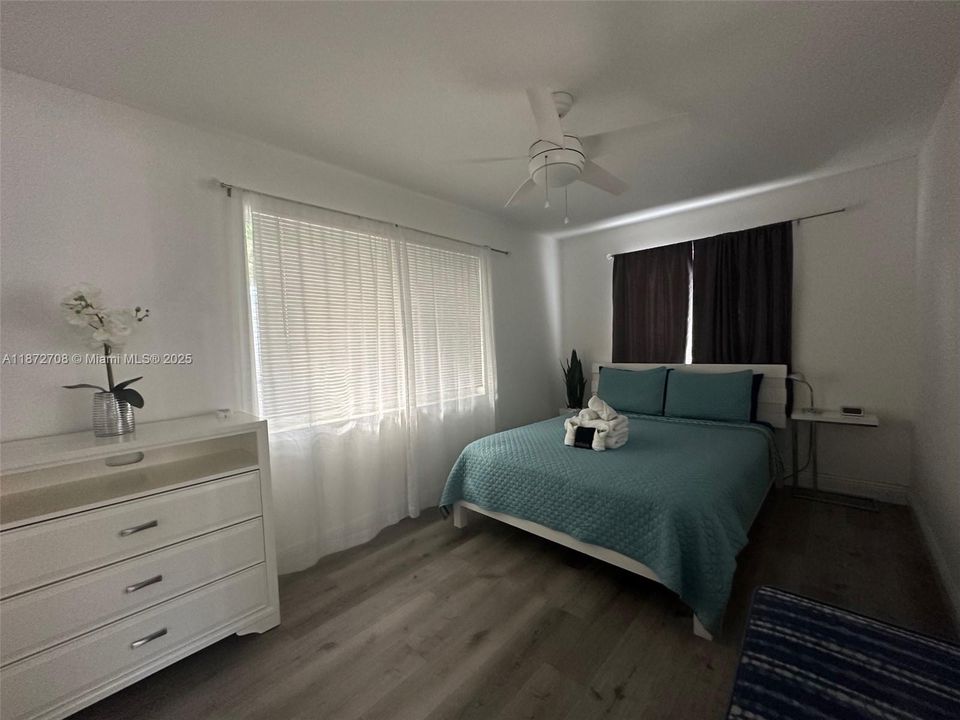 En Venta: $647,000 (0 camas, 0 baños, 1046 Pies cuadrados)