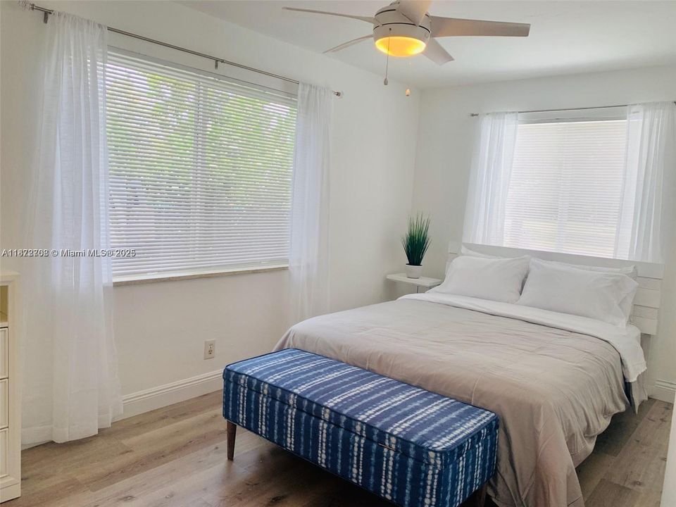 En Venta: $647,000 (0 camas, 0 baños, 1046 Pies cuadrados)