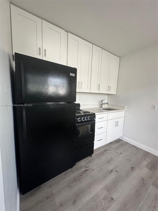 En Venta: $647,000 (0 camas, 0 baños, 1046 Pies cuadrados)