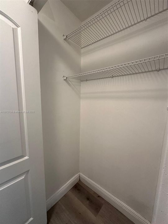 En Venta: $647,000 (0 camas, 0 baños, 1046 Pies cuadrados)