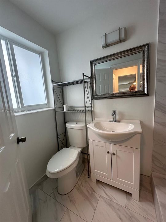 En Venta: $647,000 (0 camas, 0 baños, 1046 Pies cuadrados)