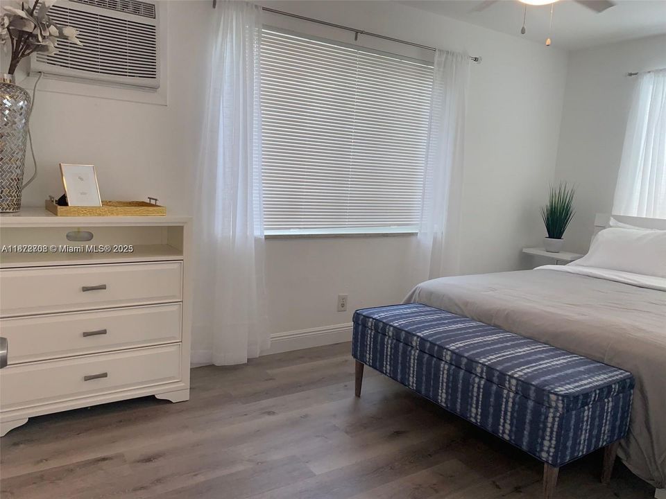 En Venta: $647,000 (0 camas, 0 baños, 1046 Pies cuadrados)