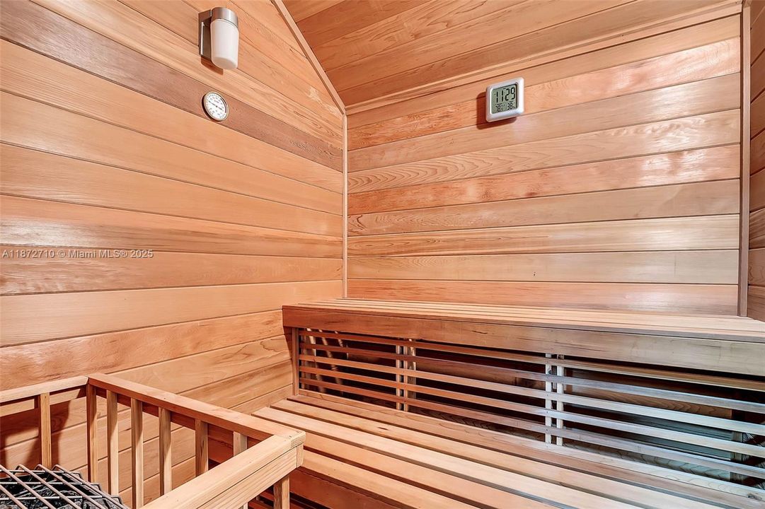 На продажу: $3,199,000 (5 спален, 4 ванн, 4568 Квадратных фут)