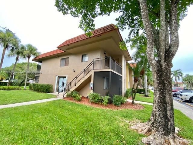 For Sale: $310,000 (2 beds, 2 baths, 1231 Square Feet)