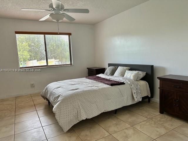 For Sale: $310,000 (2 beds, 2 baths, 1231 Square Feet)