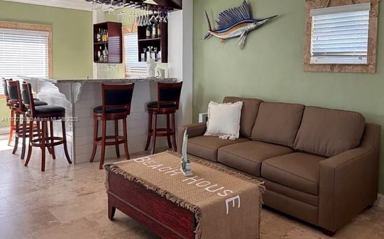 For Rent: $5,150 (3 beds, 3 baths, 1897 Square Feet)