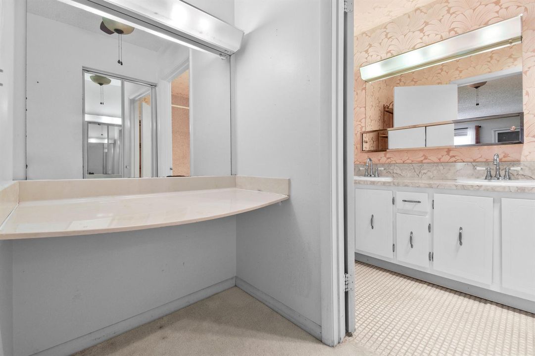1097CirTerrW,AptC-Interior(14)