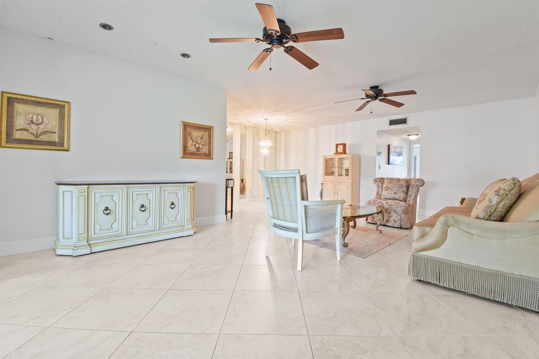 1097CirTerrW,AptC-Interior(5)