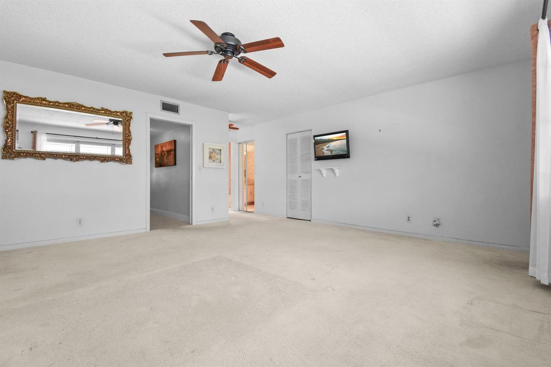 1097CirTerrW,AptC-Interior(12)