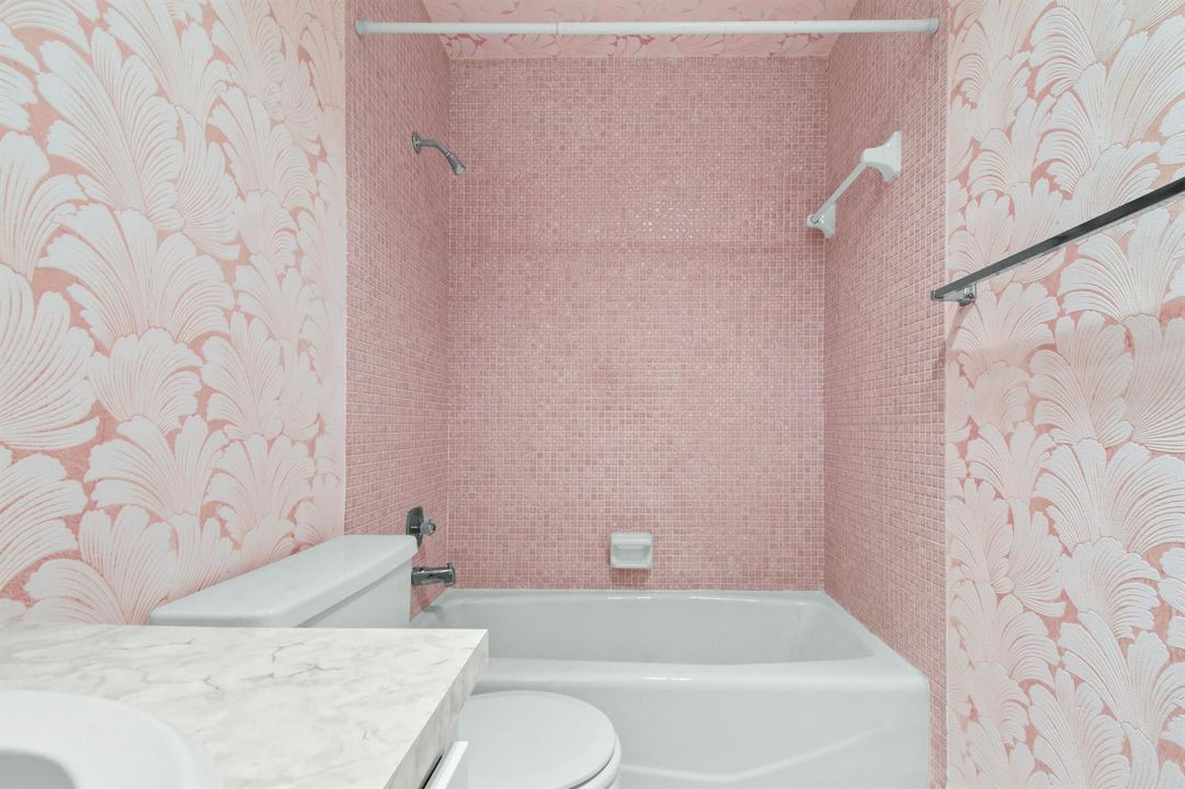 1097CirTerrW,AptC-Interior(17)