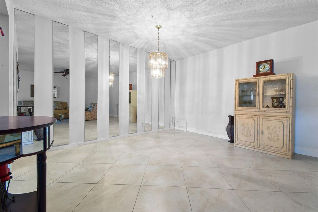 1097CirTerrW,AptC-Interior(8)