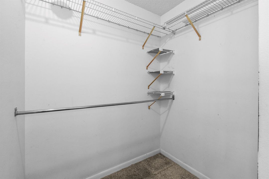 1097CirTerrW,AptC-Interior(15)