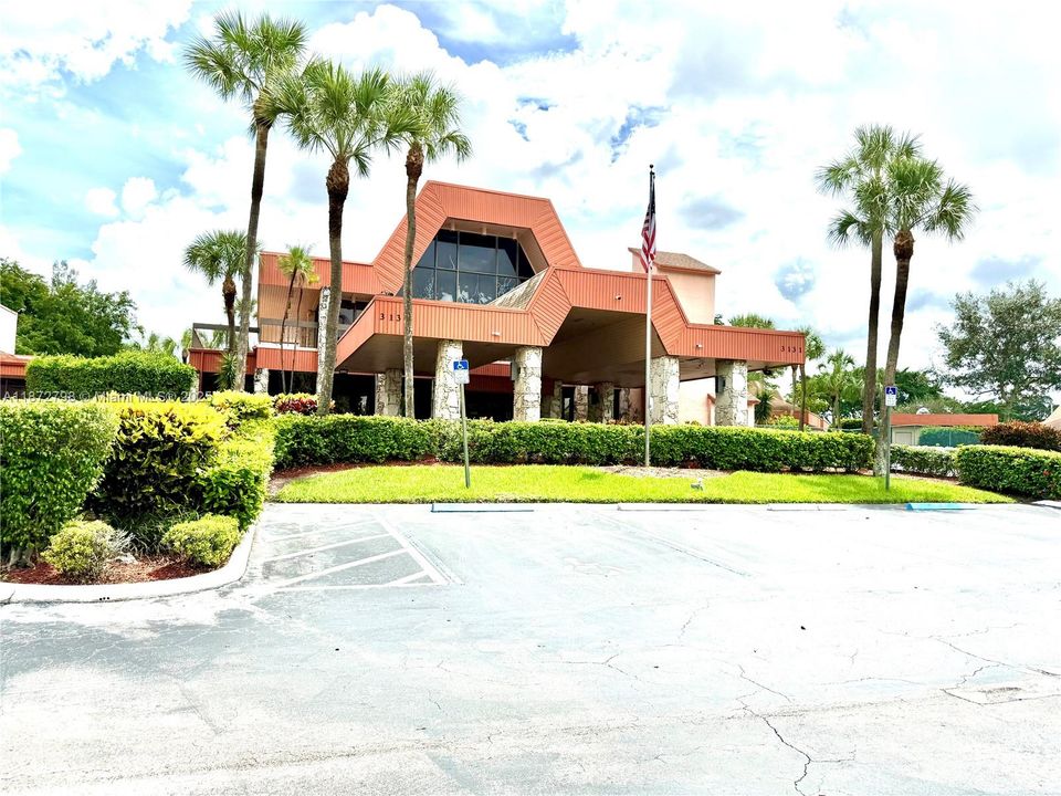 Vendido Recientemente: $128,000 (2 camas, 1 baños, 870 Pies cuadrados)