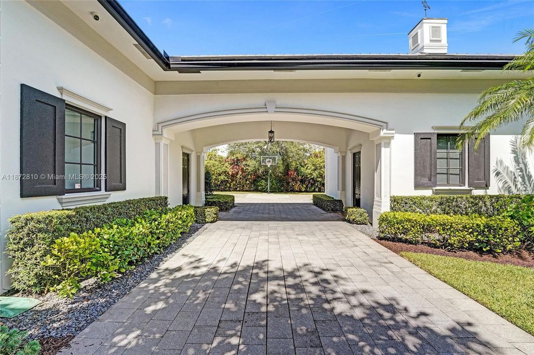 最近售出: $5,995,000 (7 贝兹, 4 浴室, 7302 平方英尺)