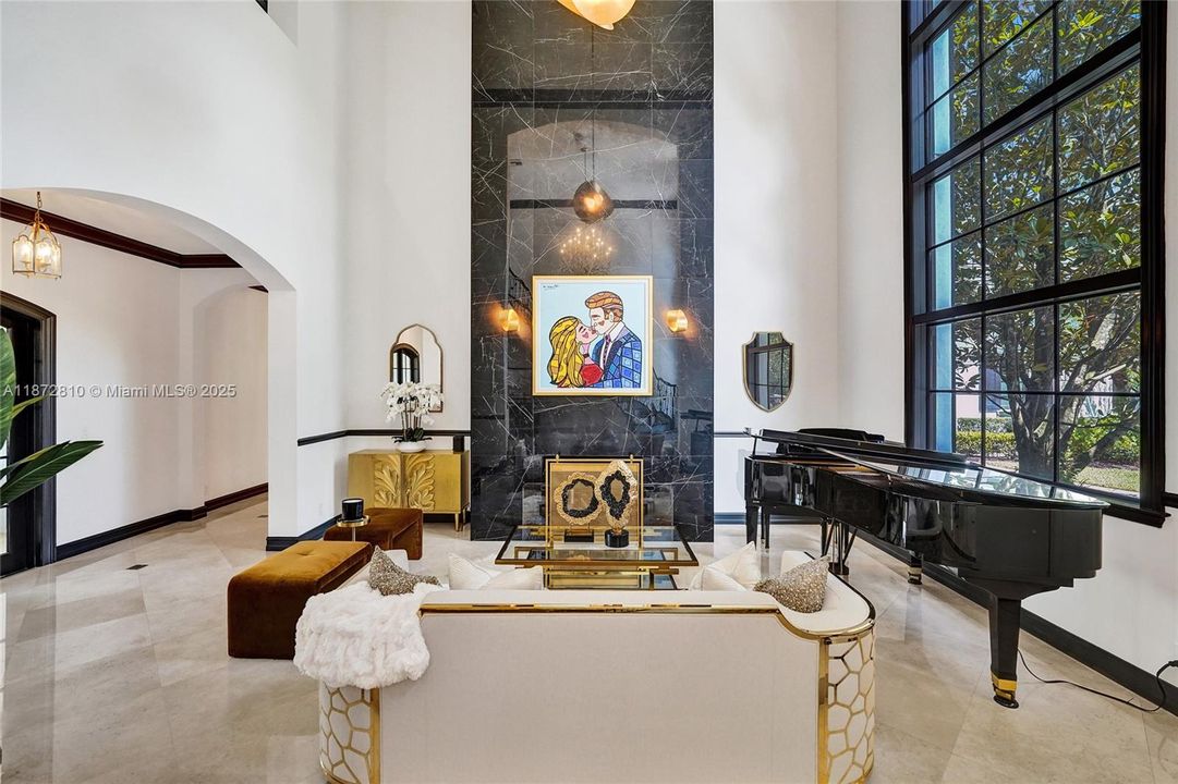 最近售出: $5,995,000 (7 贝兹, 4 浴室, 7302 平方英尺)