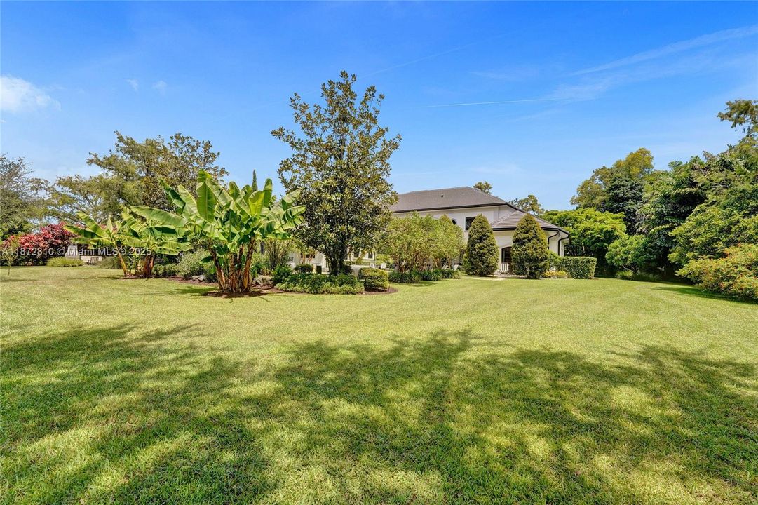 最近售出: $5,995,000 (7 贝兹, 4 浴室, 7302 平方英尺)