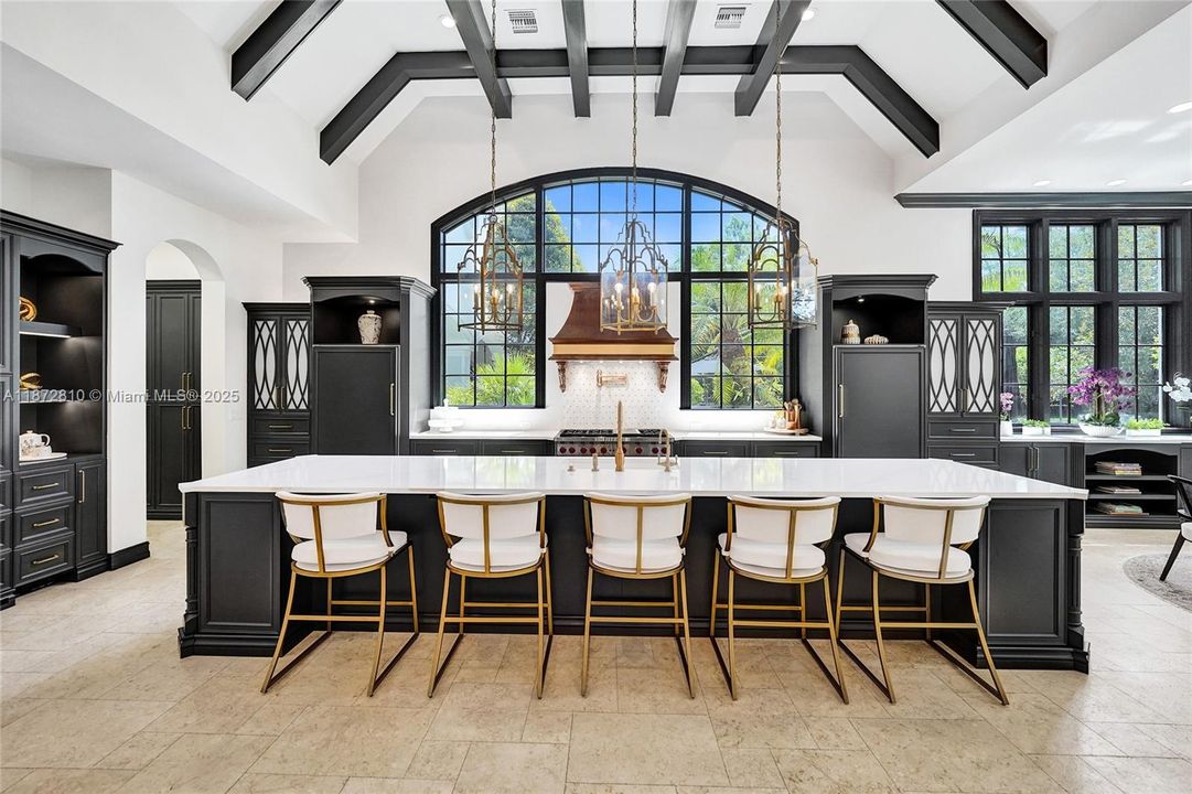 最近售出: $5,995,000 (7 贝兹, 4 浴室, 7302 平方英尺)