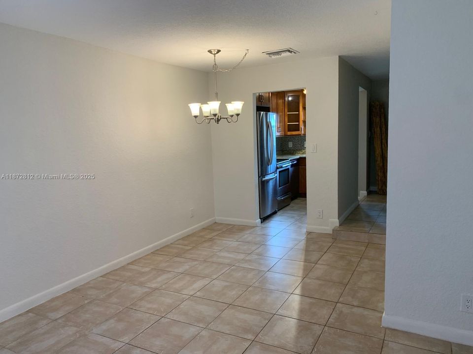 最近租的: $1,750 (1 贝兹, 1 浴室, 840 平方英尺)