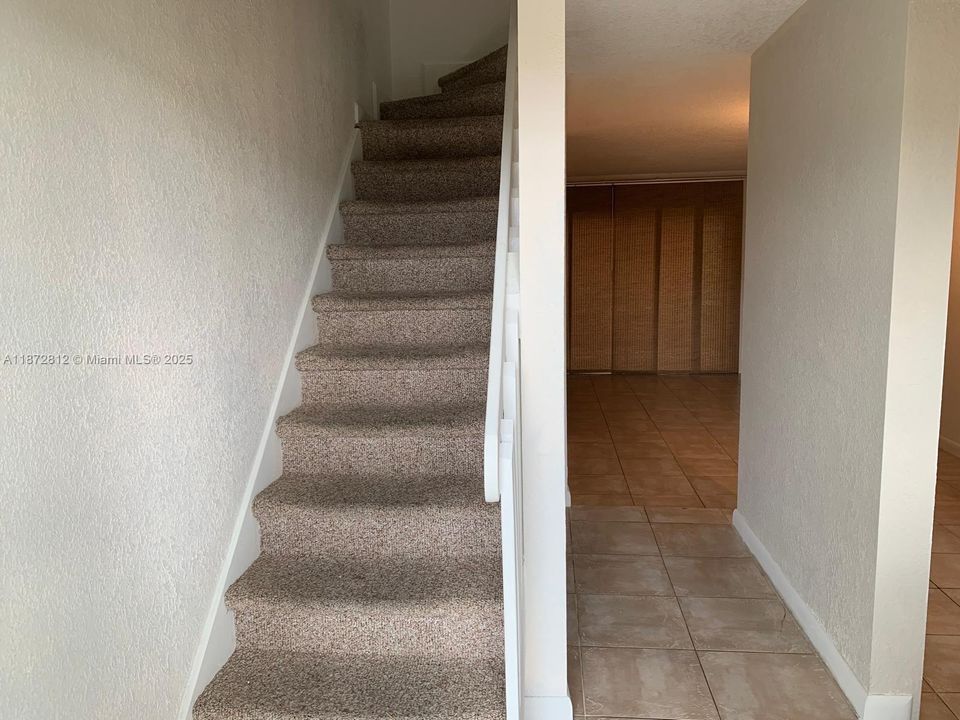 最近租的: $1,750 (1 贝兹, 1 浴室, 840 平方英尺)