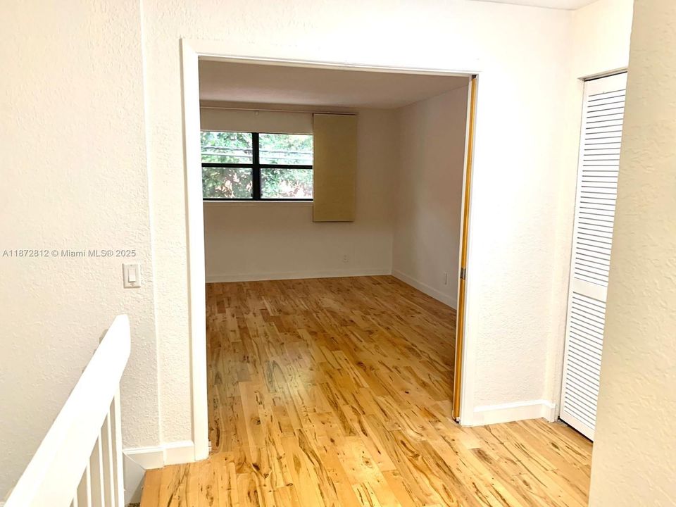 最近租的: $1,750 (1 贝兹, 1 浴室, 840 平方英尺)