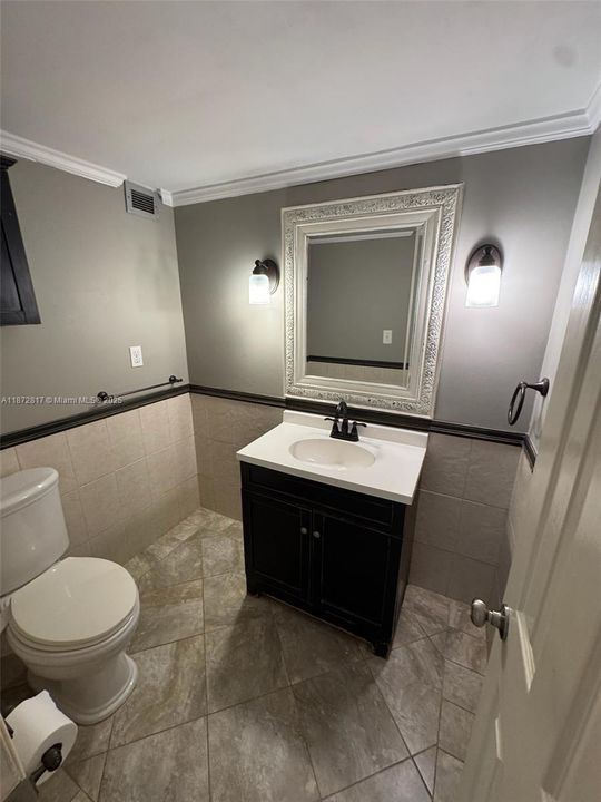 2nd bathroom