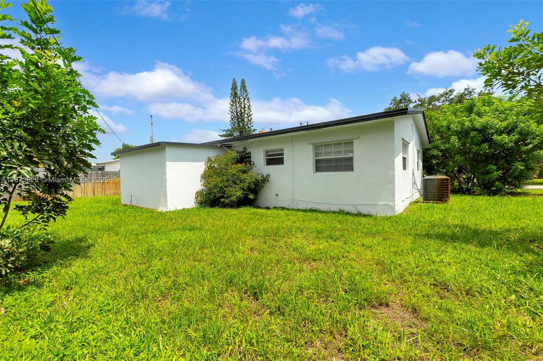 Activo con contrato: $388,000 (2 camas, 2 baños, 1197 Pies cuadrados)