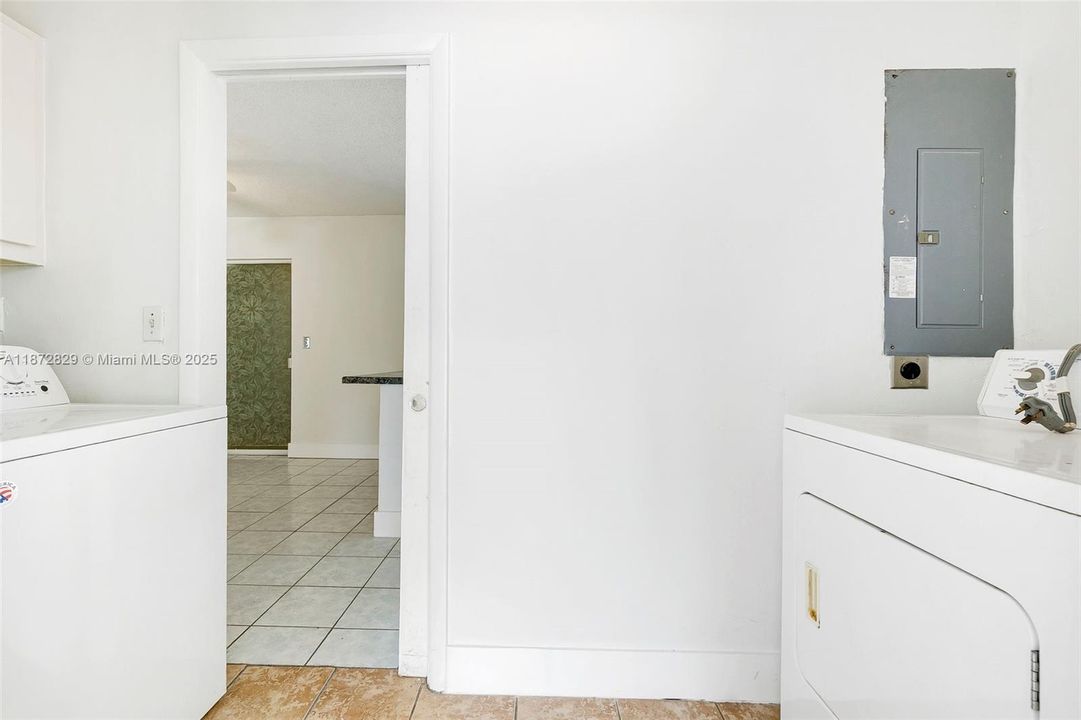 Activo con contrato: $388,000 (2 camas, 2 baños, 1197 Pies cuadrados)