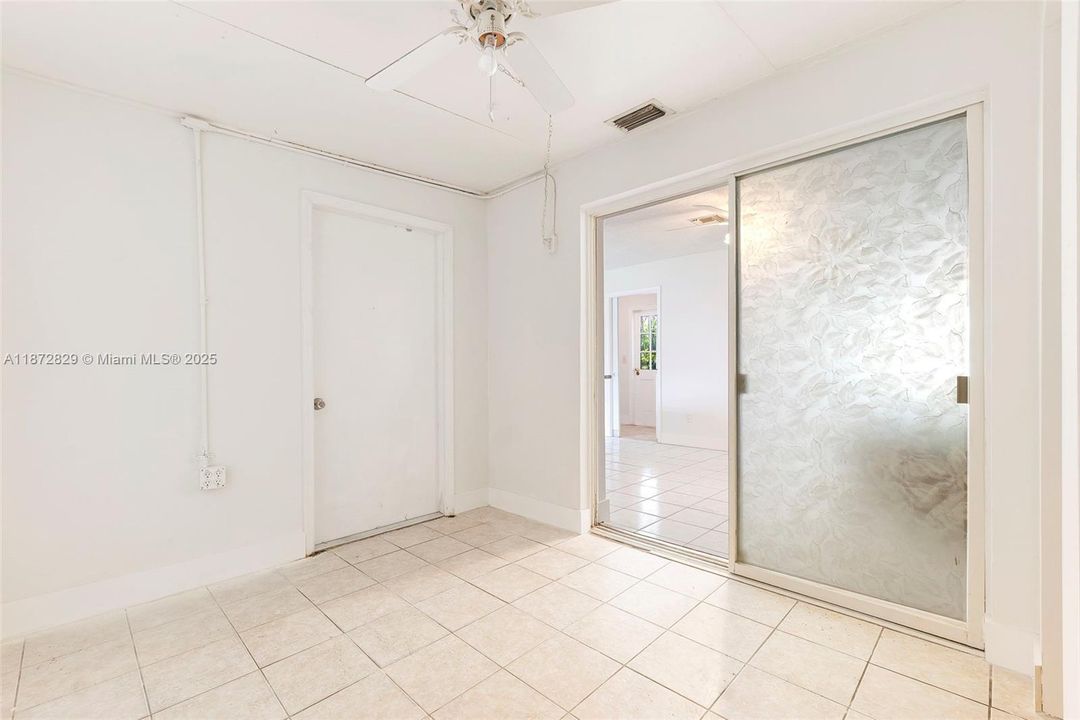 Activo con contrato: $388,000 (2 camas, 2 baños, 1197 Pies cuadrados)