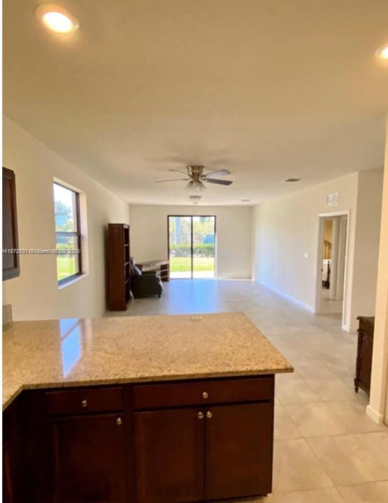 Recently Rented: $3,420 (5 beds, 3 baths, 2894 Square Feet)