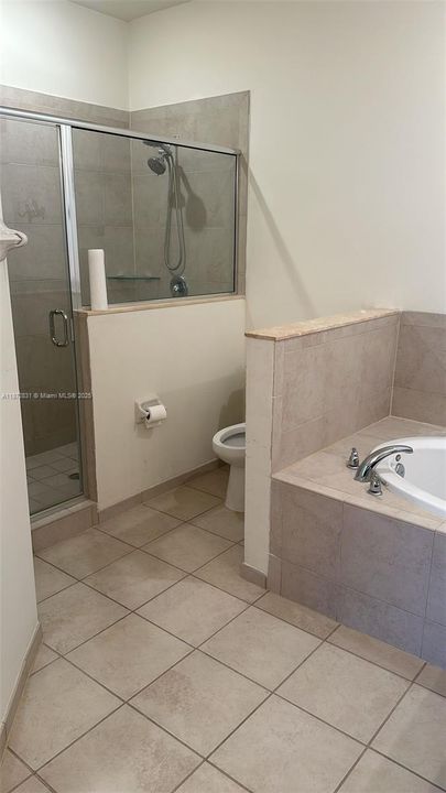 Recently Rented: $3,420 (5 beds, 3 baths, 2894 Square Feet)