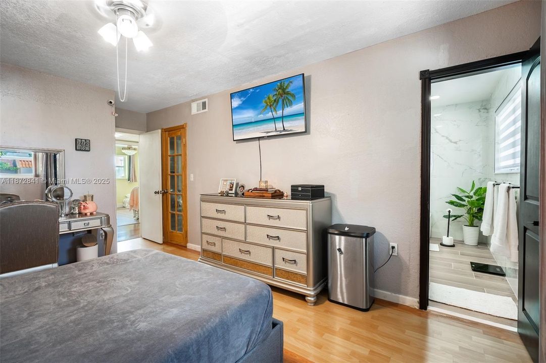 Active With Contract: $499,999 (3 beds, 2 baths, 1606 Square Feet)