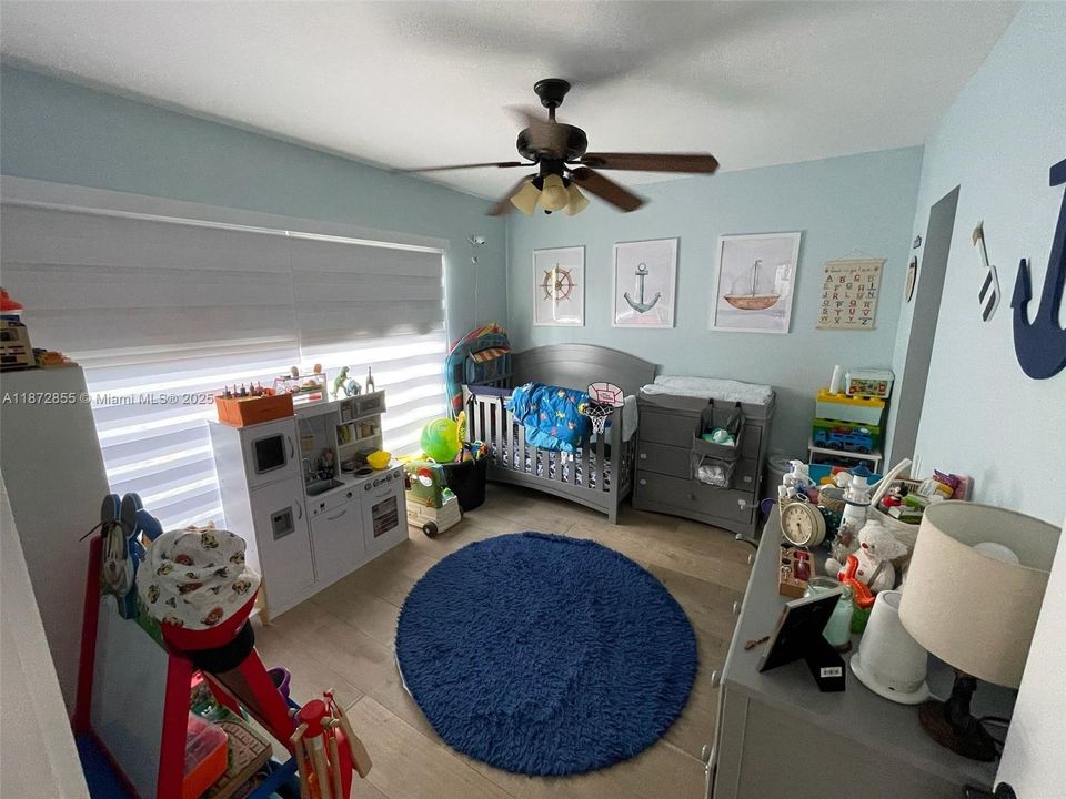 Recently Sold: $490,000 (2 beds, 2 baths, 990 Square Feet)