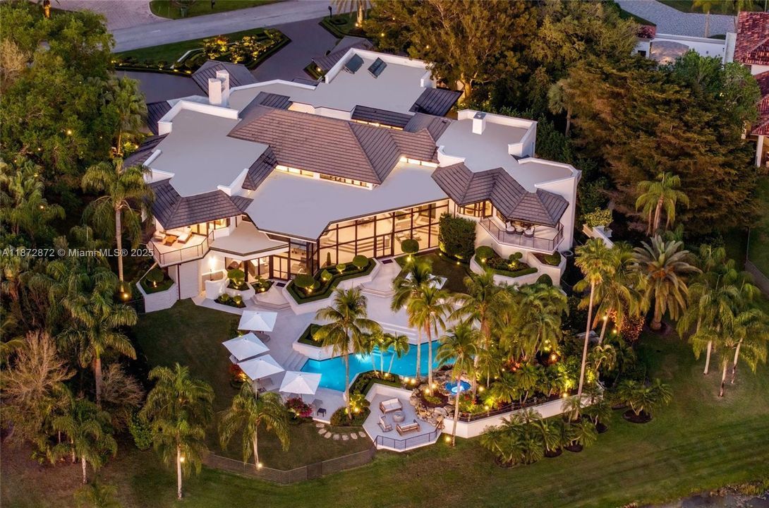 En Venta: $10,995,000 (6 camas, 7 baños, 10635 Pies cuadrados)