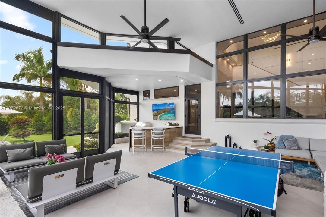 En Venta: $10,995,000 (6 camas, 7 baños, 10635 Pies cuadrados)