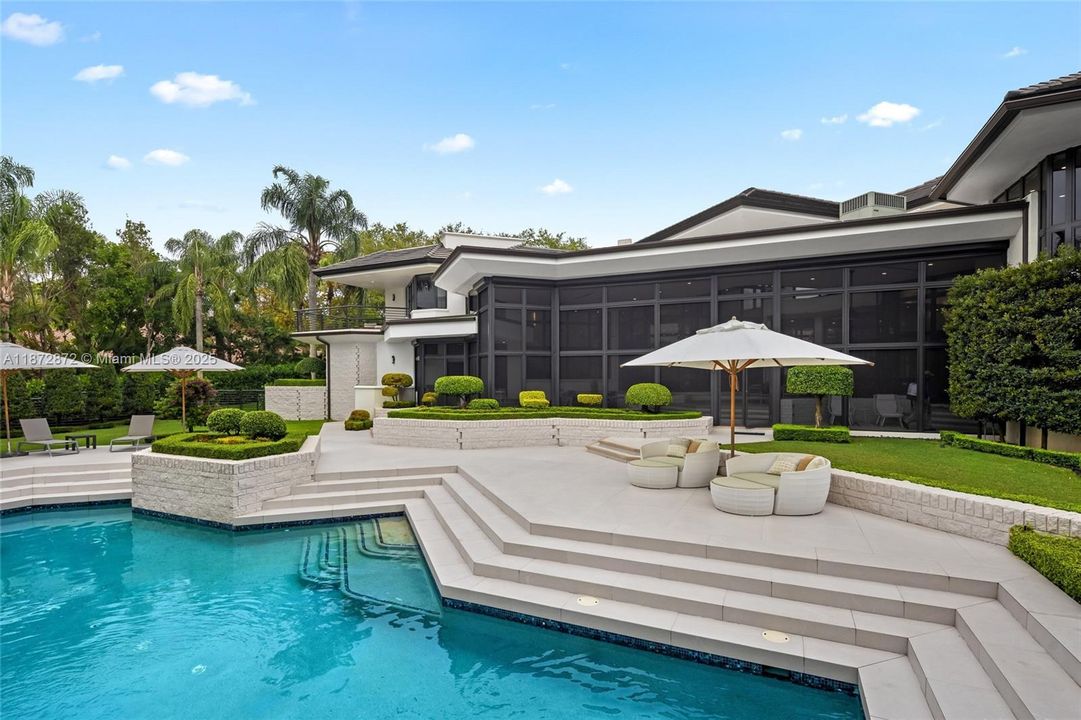 En Venta: $10,995,000 (6 camas, 7 baños, 10635 Pies cuadrados)