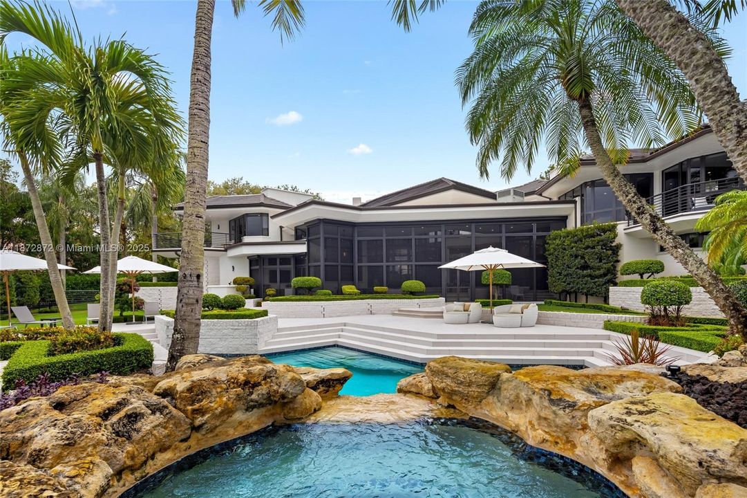 En Venta: $10,995,000 (6 camas, 7 baños, 10635 Pies cuadrados)