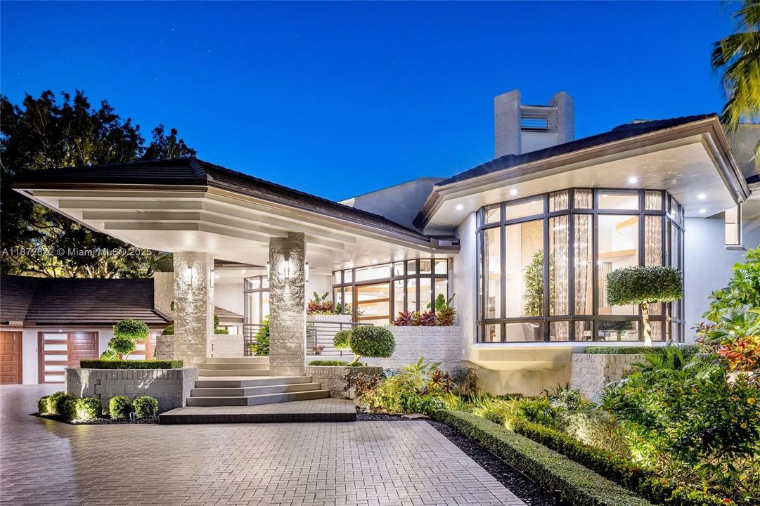 En Venta: $10,995,000 (6 camas, 7 baños, 10635 Pies cuadrados)