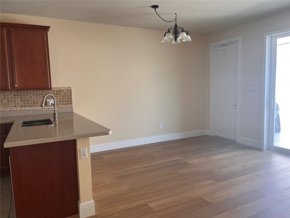 Recently Rented: $3,950 (3 beds, 2 baths, 1890 Square Feet)