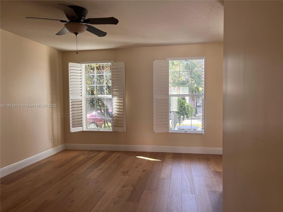 Recently Rented: $3,950 (3 beds, 2 baths, 1890 Square Feet)