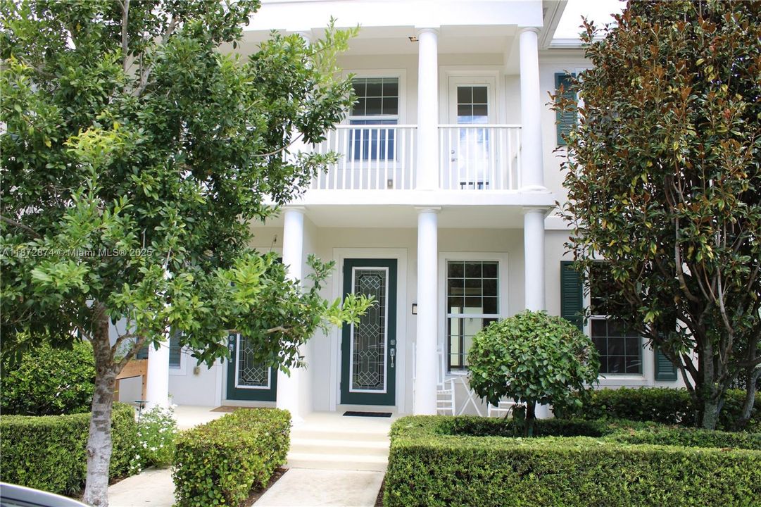 Recently Rented: $3,950 (3 beds, 2 baths, 1890 Square Feet)