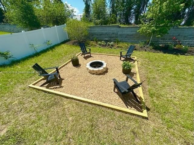 For Sale: $715,000 (5 beds, 4 baths, 3304 Square Feet)