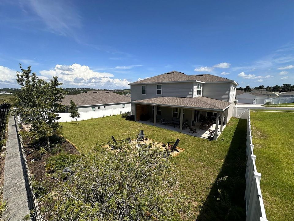 For Sale: $715,000 (5 beds, 4 baths, 3304 Square Feet)